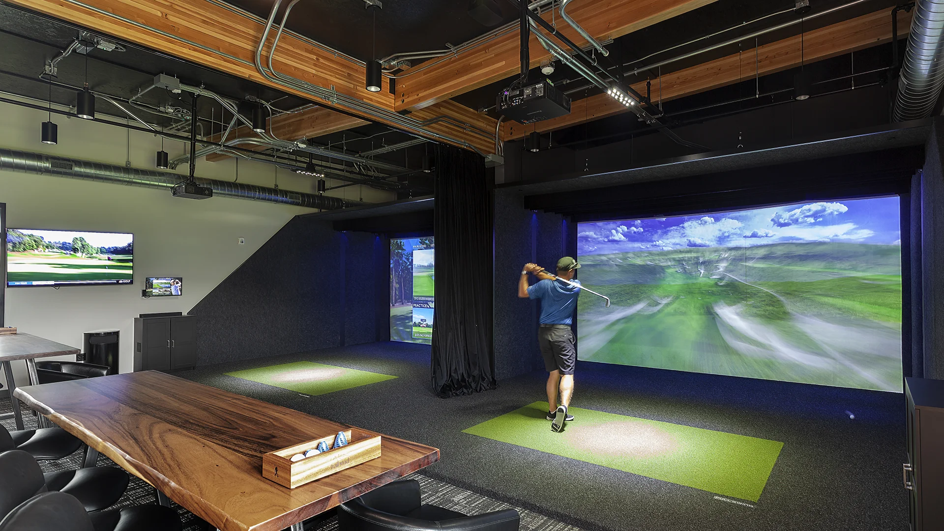 Liberty Lake Golf Course Trailhead Clubhouse Simulator
