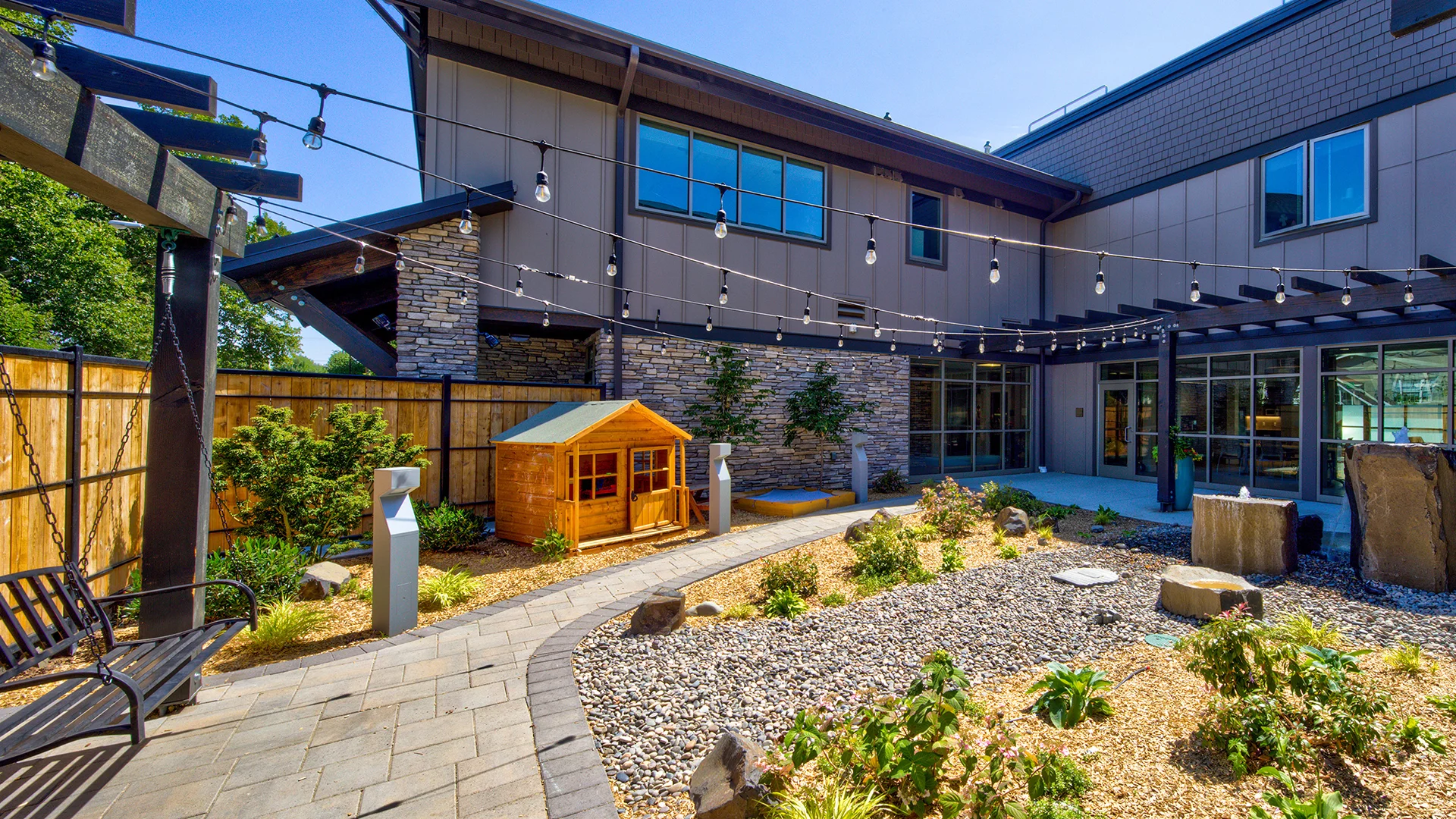 Walla Walla Christian Aid Center Courtyard